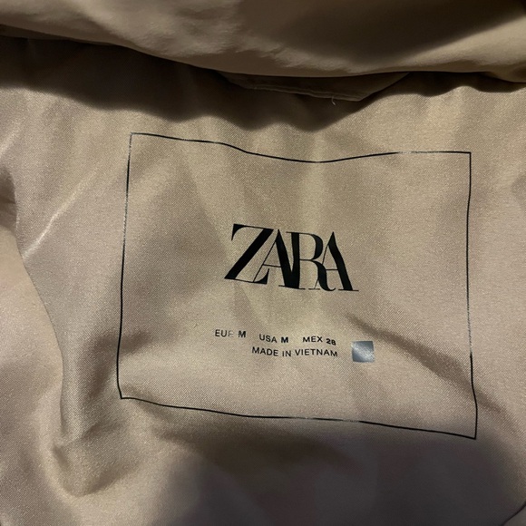 🌟 Zara Long Beige Puffer Vest 🌟 - Picture 3 of 3